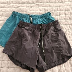 Set of 2 Shorts  Jolyn Janie High Weisted  size M